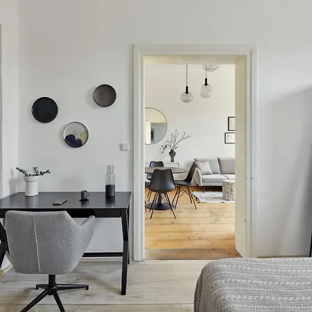 Contemporary On Old Town Square By Days Apartmán
