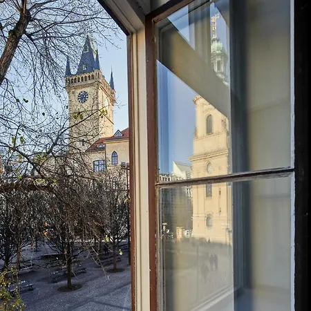 Contemporary On Old Town Square By Days Apartmán
